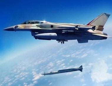 Βομβαρδίζεται η περίμετρος των ρωσικών βάσεων σε Λαττάκεια και Ταρτούς στην Συρία- Βίντεο